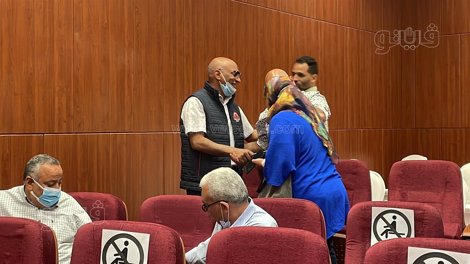 زغاريد وسجود شكرا لله.. رد فعل الفائزين بقرعة الحج بالقاهرة (6)