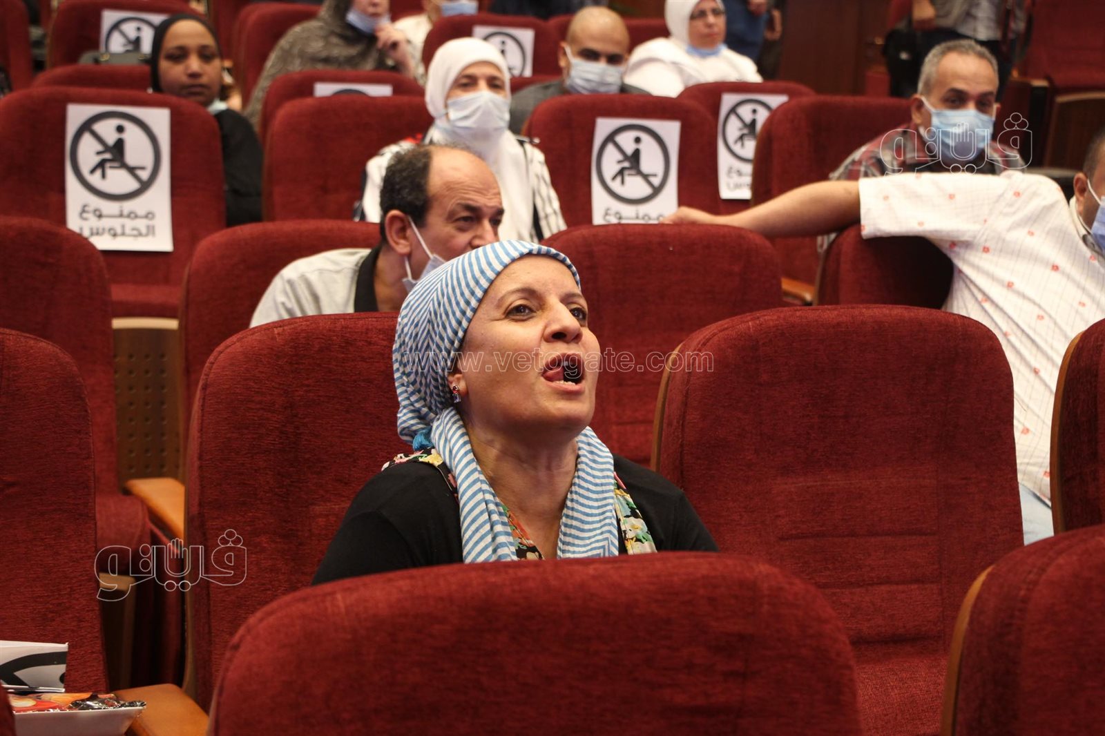 زغاريد وسجود شكرا لله.. رد فعل الفائزين بقرعة الحج بالقاهرة (7)