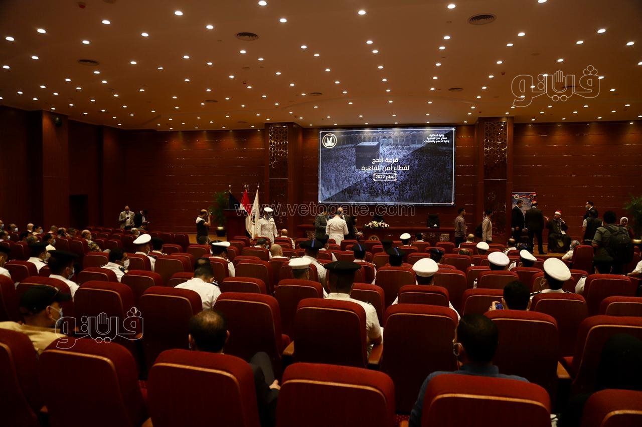 زغاريد وسجود شكرا لله.. رد فعل الفائزين بقرعة الحج بالقاهرة فيديو وصور (4)