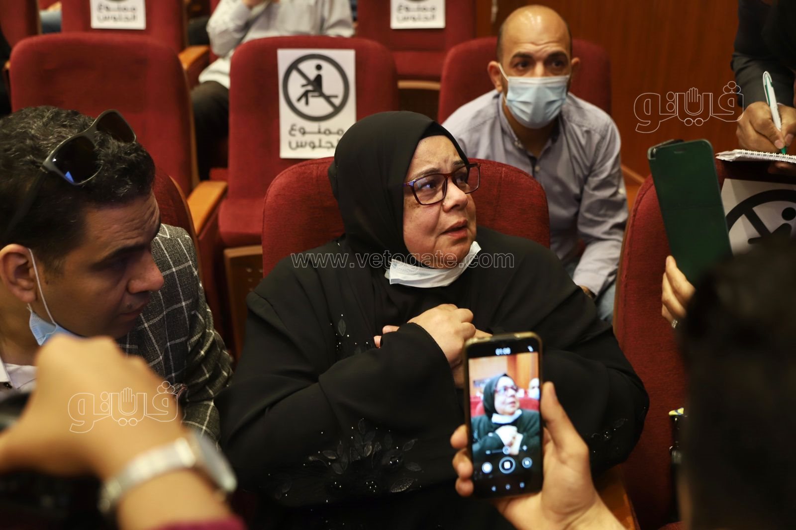 زغاريد وسجود شكرا لله.. رد فعل الفائزين بقرعة الحج بالقاهرة فيديو وصور (7)