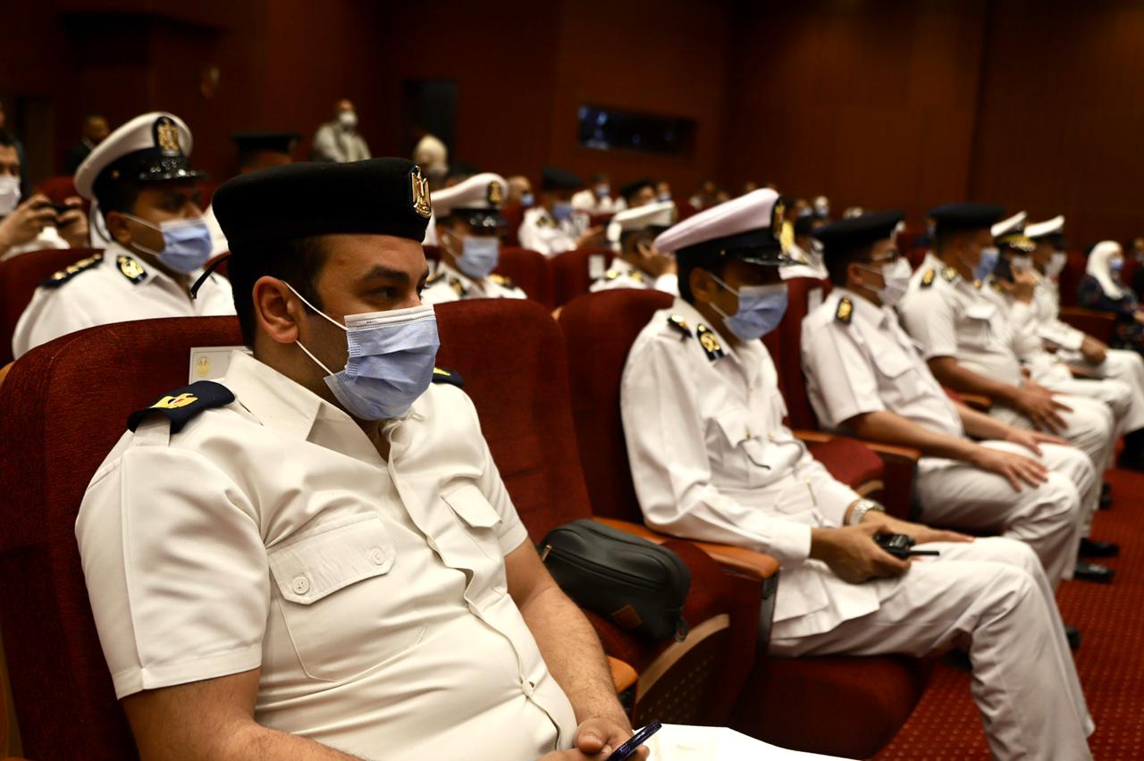 زغاريد وسجود شكرا لله.. رد فعل الفائزين بقرعة الحج بالقاهرة فيديو وصور (9)