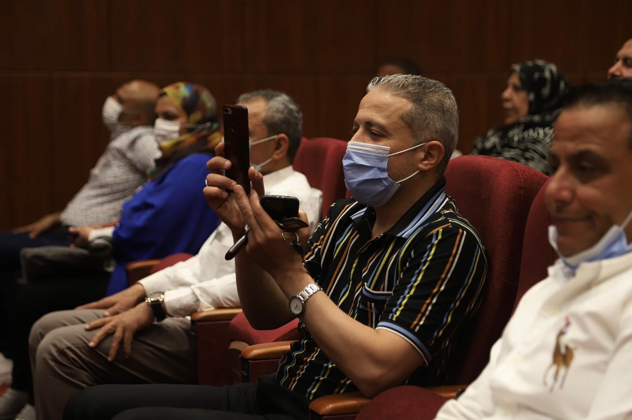 زغاريد وسجود شكرا لله.. رد فعل الفائزين بقرعة الحج بالقاهرة فيديو وصور (25)