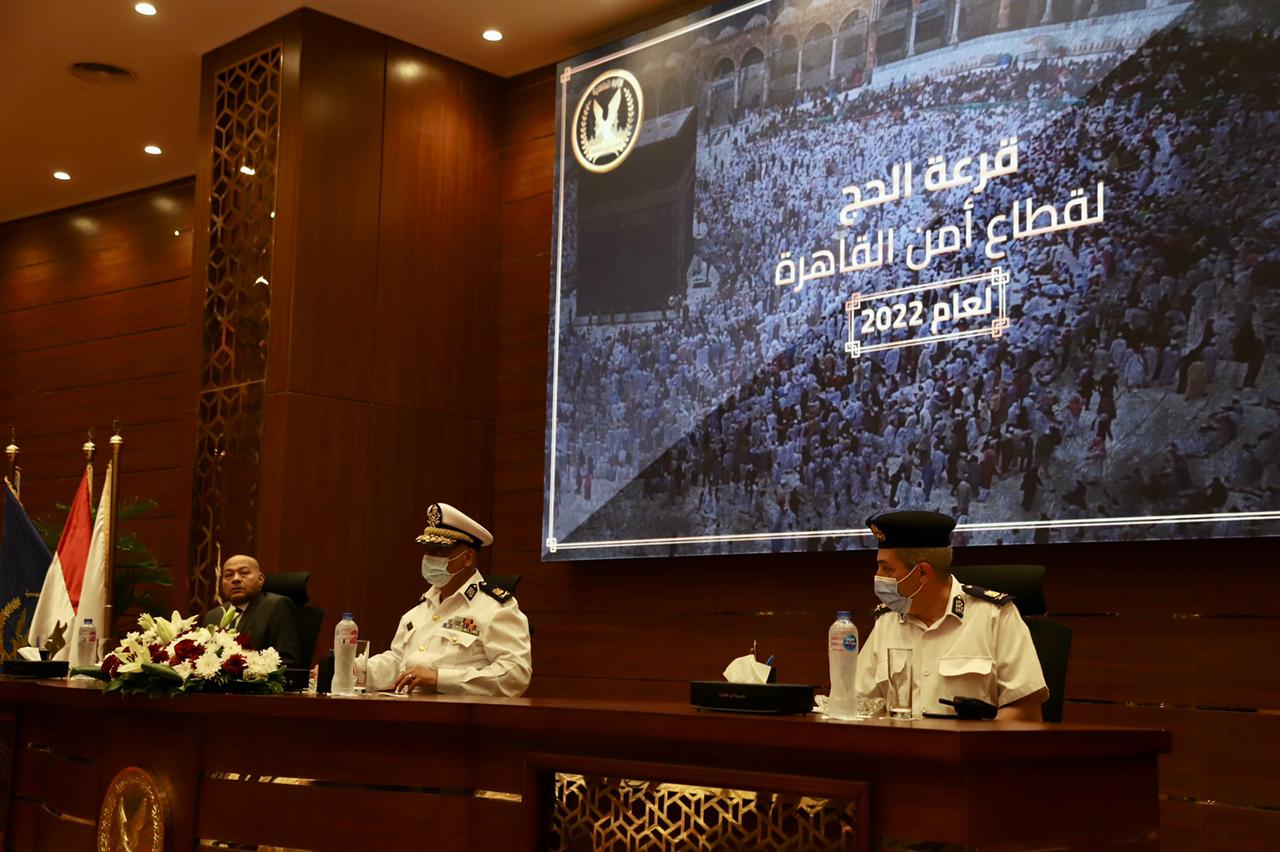 زغاريد وسجود شكرا لله.. رد فعل الفائزين بقرعة الحج بالقاهرة فيديو وصور (27)