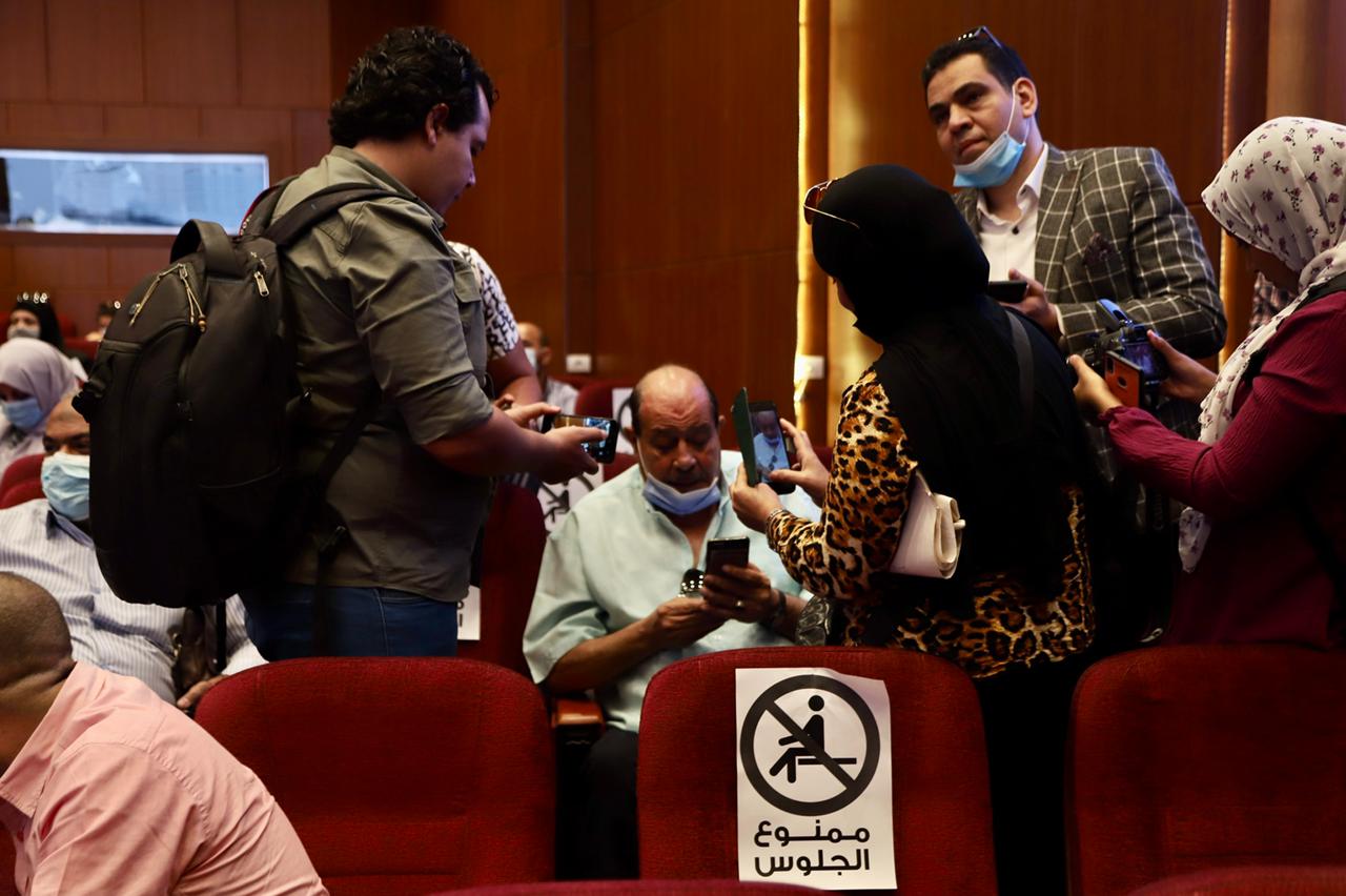 زغاريد وسجود شكرا لله.. رد فعل الفائزين بقرعة الحج بالقاهرة فيديو وصور (35)