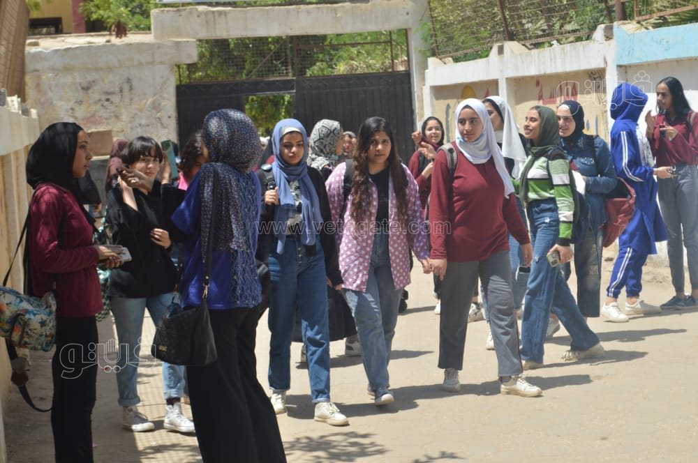 تباين آراء طالبات الشهادة الإعدادية حول امتحان اللغة الإنجليزية (5)