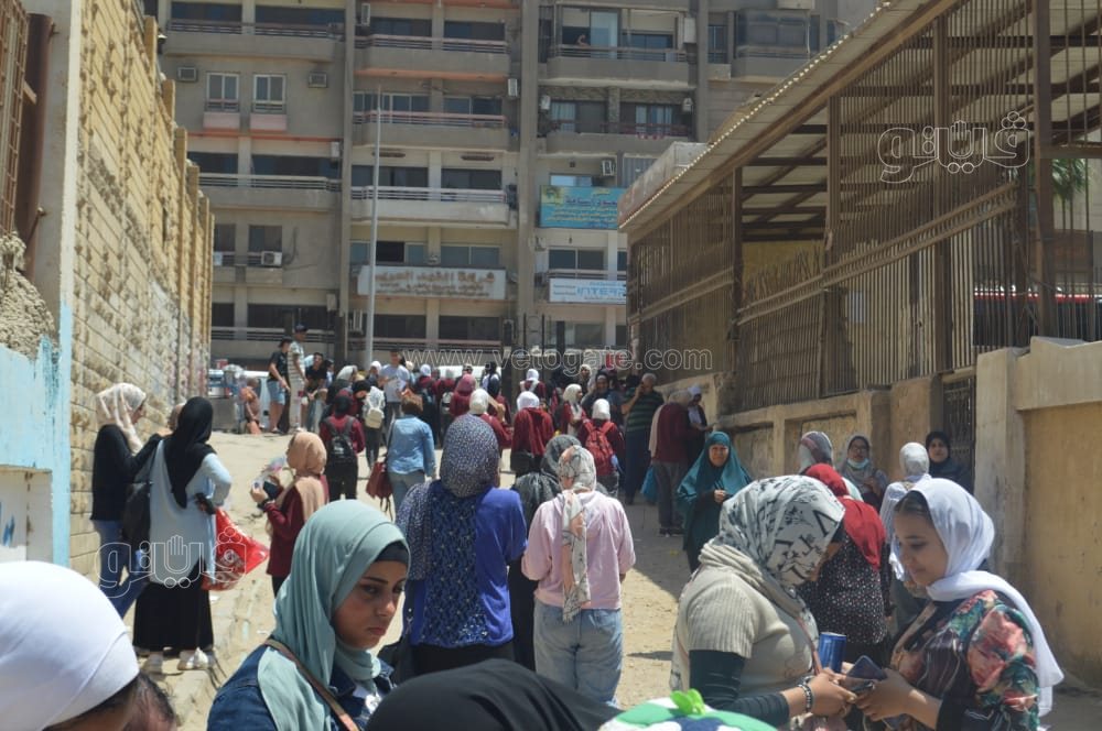 تباين آراء طالبات الشهادة الإعدادية حول امتحان اللغة الإنجليزية (6)