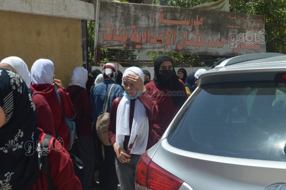 تباين آراء طالبات الشهادة الإعدادية حول امتحان اللغة الإنجليزية (10)