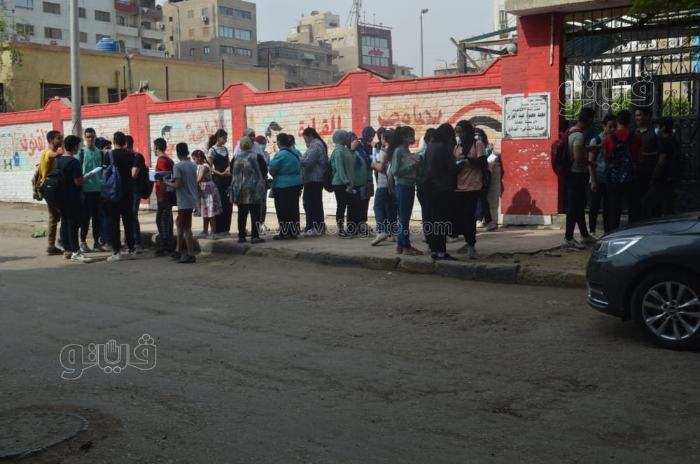 طلاب الشهادة الإعدادية (9)