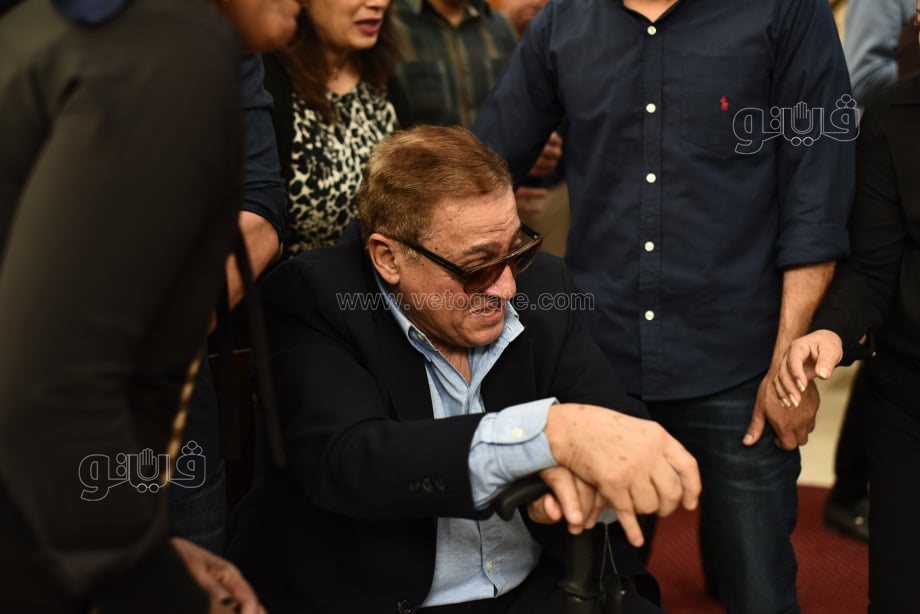 انهيار شقيق صلاح منتصر أمام جثمانه (1)