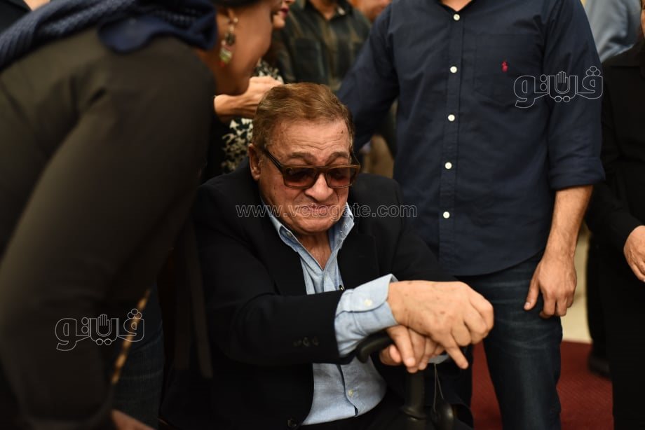 انهيار شقيق صلاح منتصر أمام جثمانه (5)