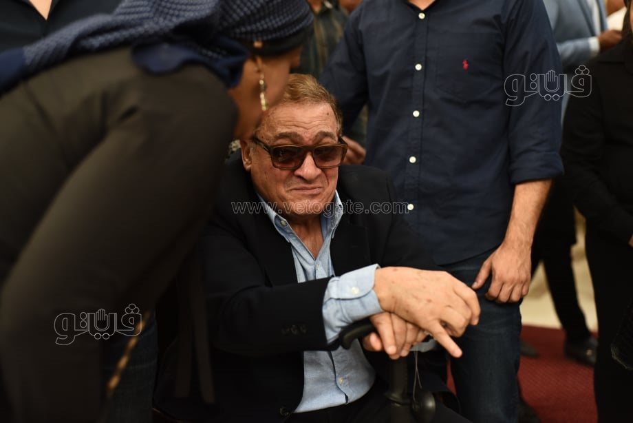 انهيار شقيق صلاح منتصر أمام جثمانه (6)