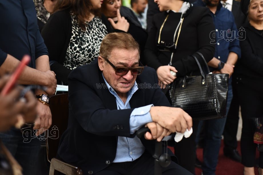 انهيار شقيق صلاح منتصر أمام جثمانه (9)