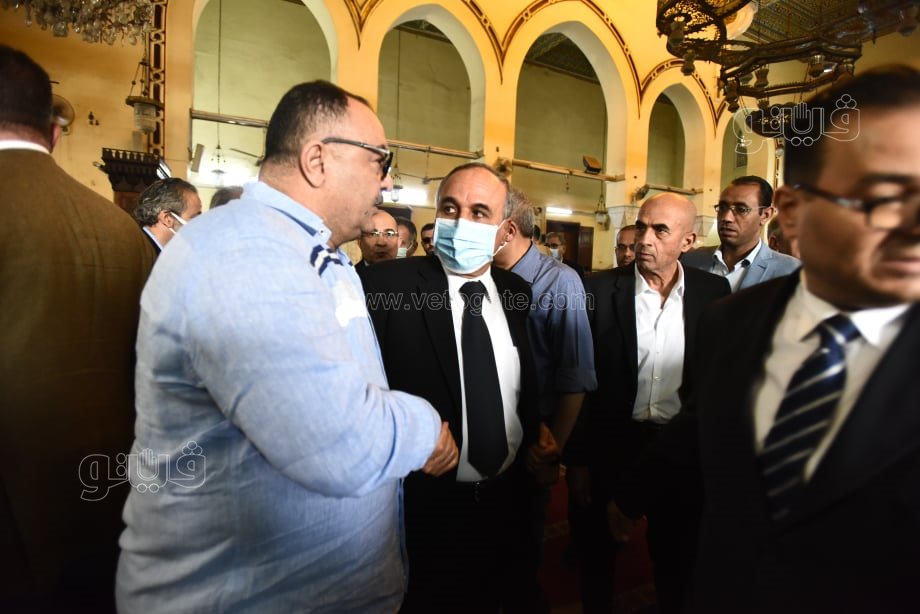 تشييع جثمان الكاتب الصحفي صلاح منتصر من مسجد عمر مكرم إلى مثواه الأخير (23)