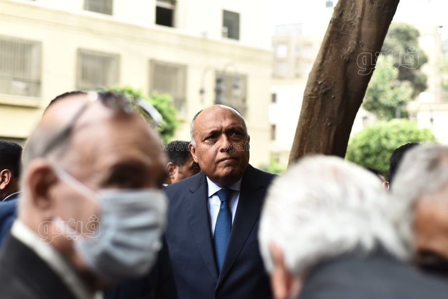 تشييع جثمان الكاتب الصحفي صلاح منتصر من مسجد عمر مكرم إلى مثواه الأخير (30)