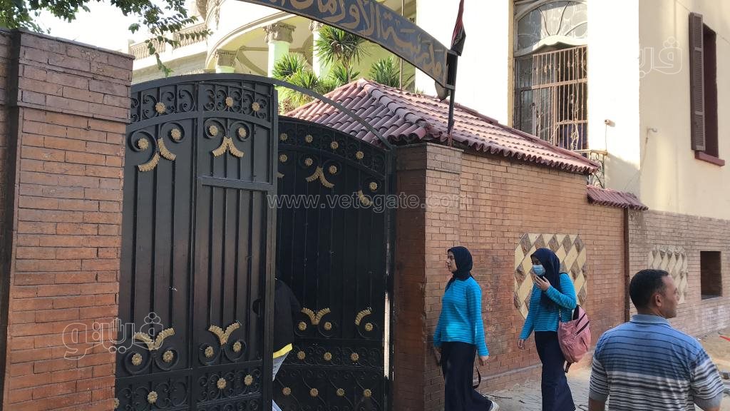 توافد طلاب أولى ثانوي على لجان الجيزة لأداء امتحان اللغة الأجنبية الأولى3