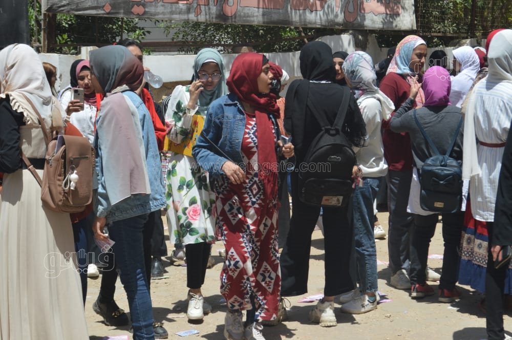 طلاب الشهادة الإعدادية (2)