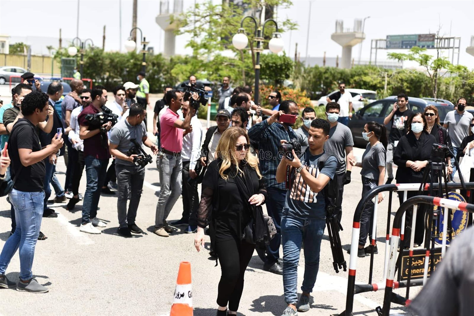 نهال عنبر سمير صبري كان في حالة جيدة قبل وفاته.. وطلب مني ورق عنب (4)