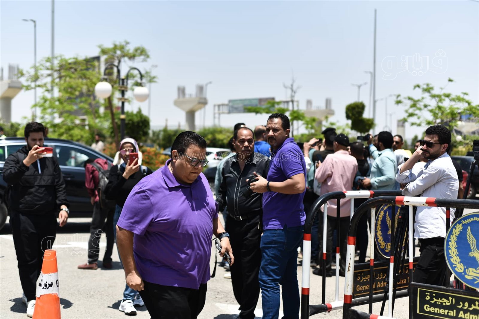 سميرة أحمد وميرفت أمين وأشرف زكي في جنازة سمير صبري (2)