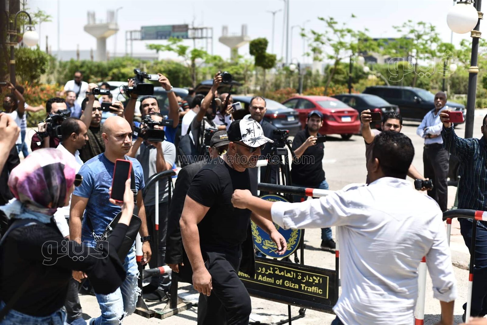 أحمد السقا يودع سمير صبري الله يرحمه ويحسن إليه (6)