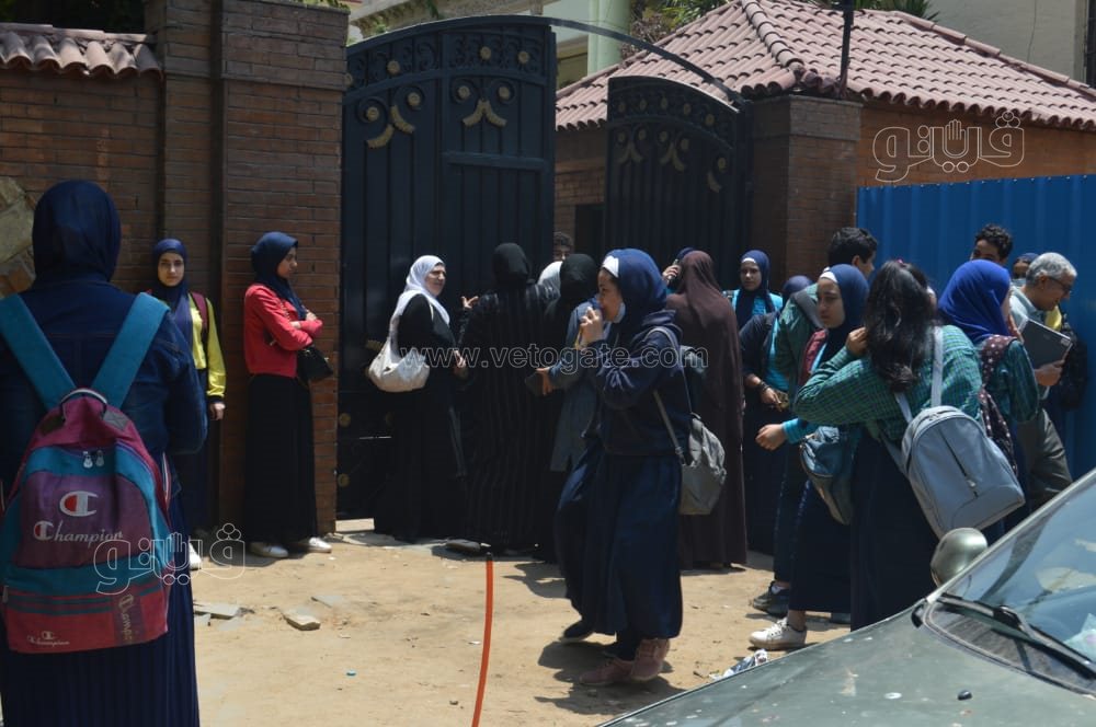 تباين آراء طلاب أولى ثانوي حول امتحاني الفيزياء والفلسفة (7)