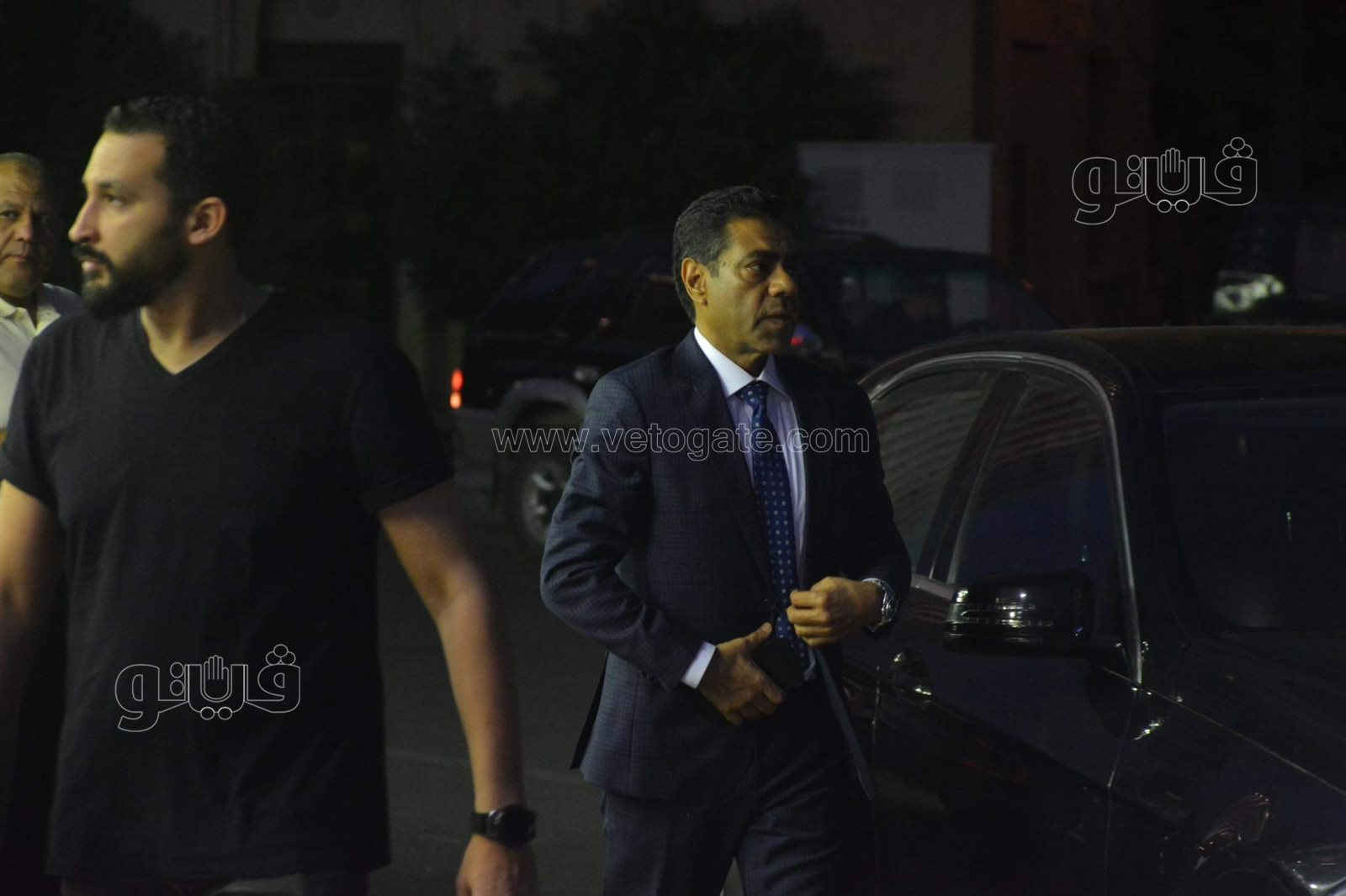 حسن حمدي وحسام غالي وشوبير في عزاء والد محمد سراج (12)