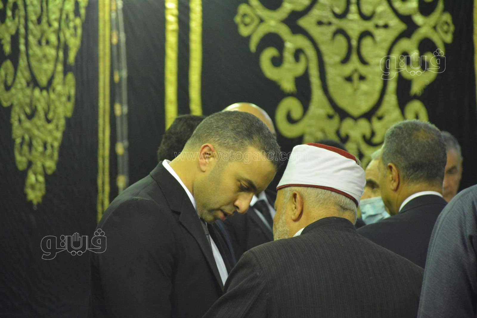 حسن حمدي وحسام غالي وشوبير في عزاء والد محمد سراج (24)