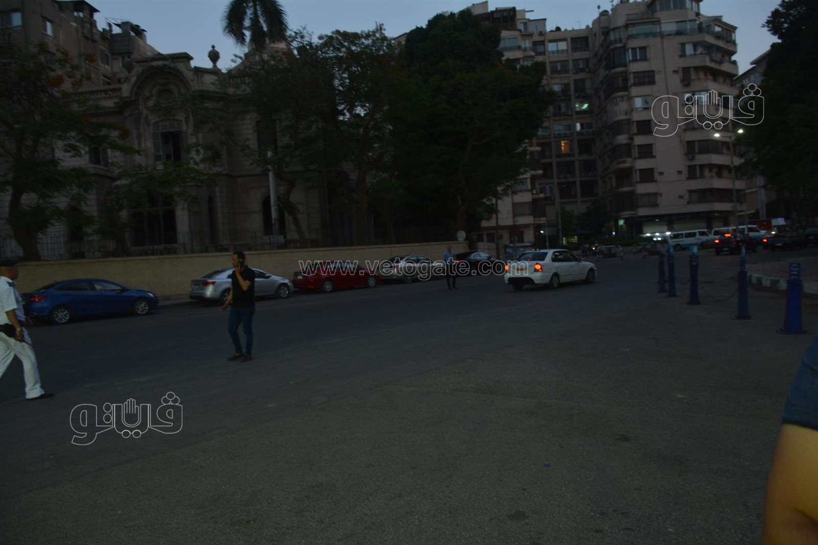 حسن حمدي وحسام غالي وشوبير في عزاء والد محمد سراج (44)