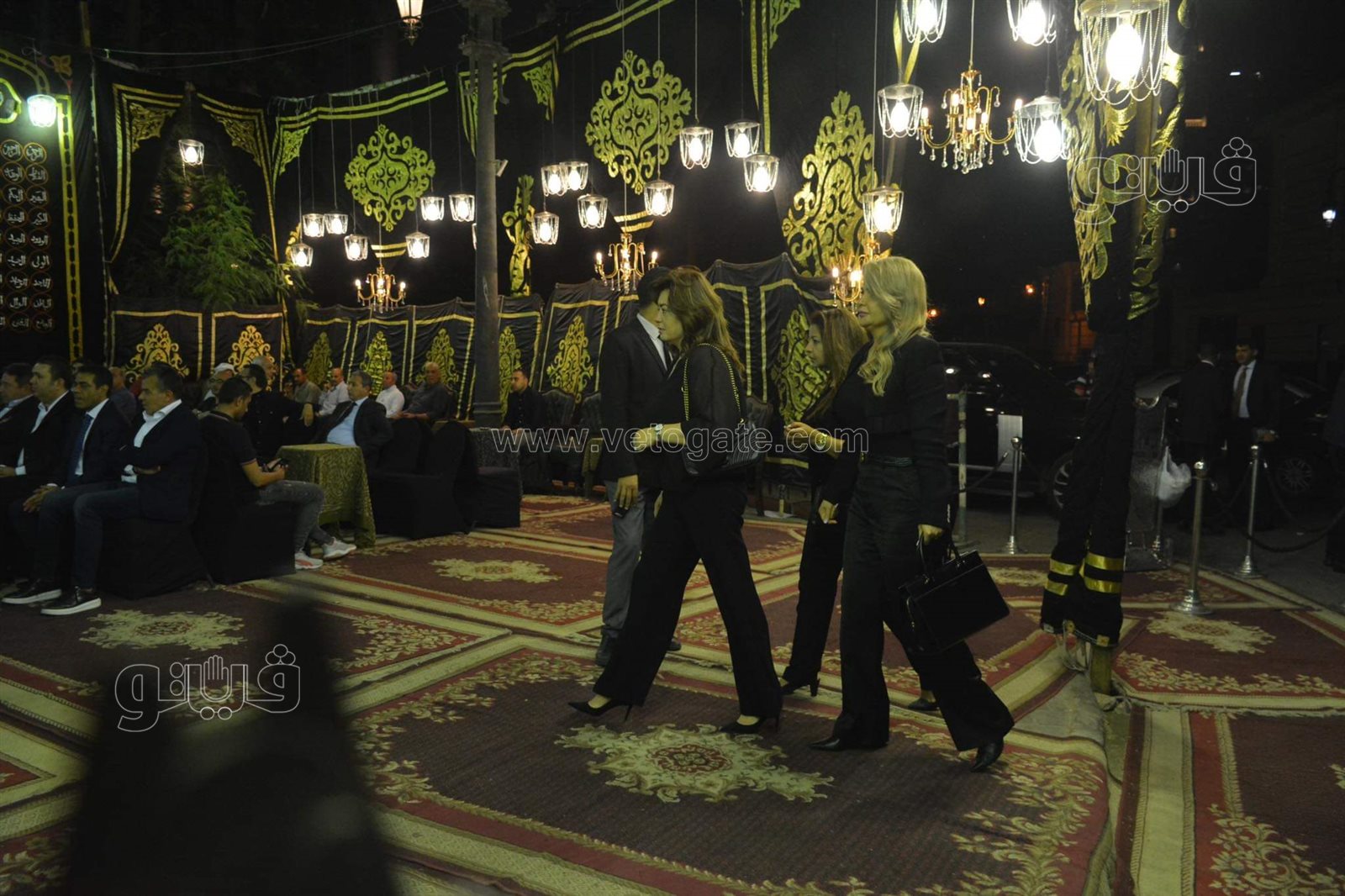 العامري فاروق وصبري فواز ومحمد العدل في عزاء والد محمد سراج (18)