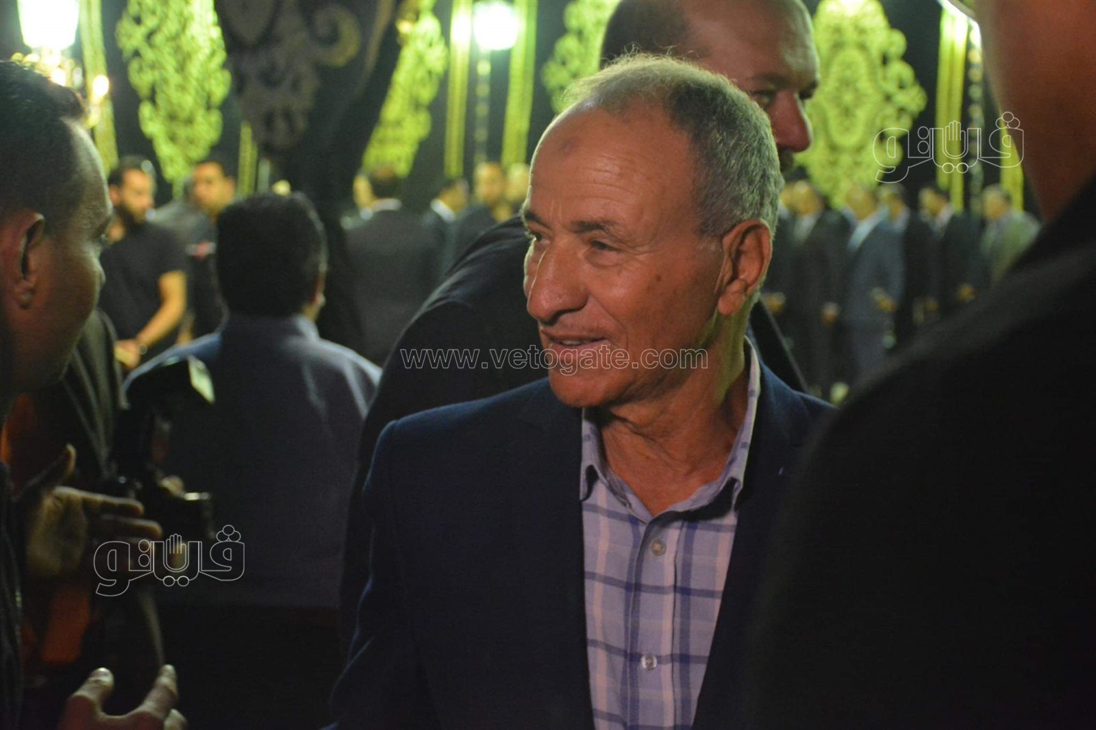 العامري فاروق وصبري فواز ومحمد العدل في عزاء والد محمد سراج (35)