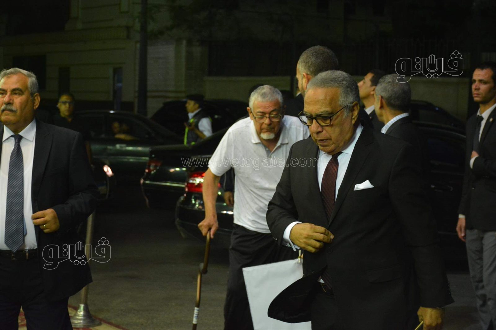 العامري فاروق وصبري فواز ومحمد العدل في عزاء والد محمد سراج (36)