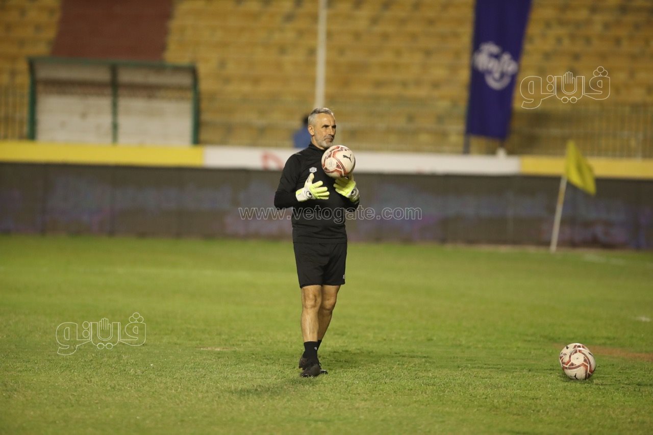 التعادل السلبي يسيطر على لقاء الأهلي وإنبي بعد 15 دقيقة (10)