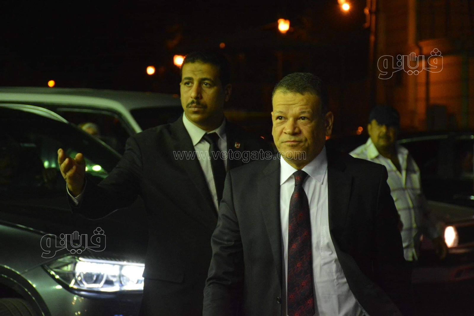 حازم إمام وأحمد فهمي وإيمان العاصي يشاركون في عزاء والد محمد سراج (10)