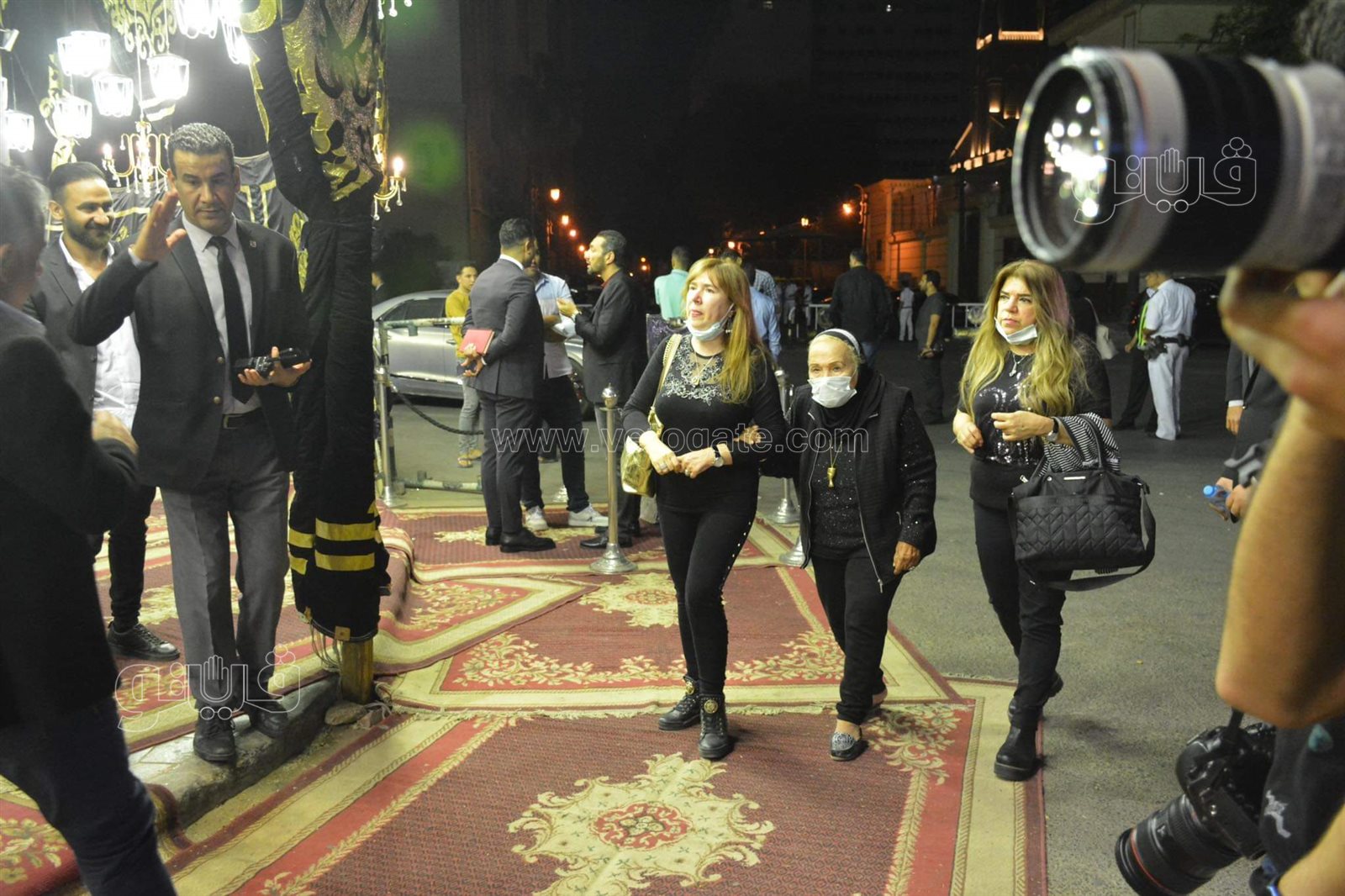 احمد دياب والدرندلى وخالد بيبو يشاركون في عزاء والد محمد سراج (24)