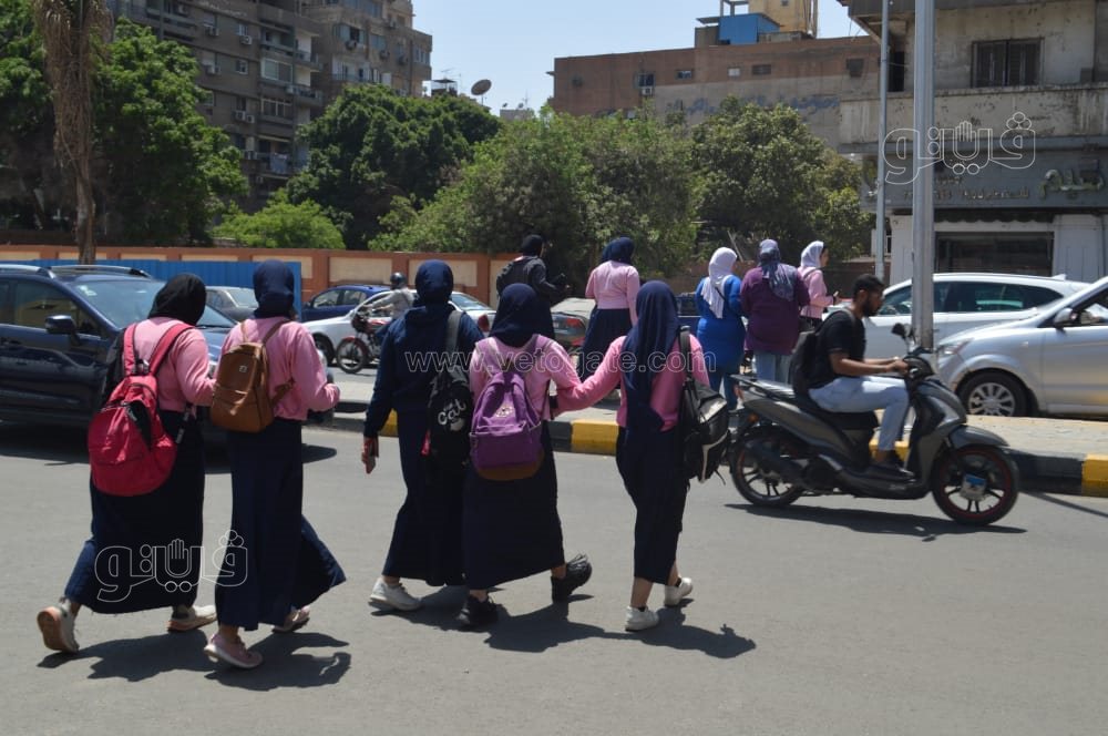 طالبات ثانية ثانوي بالجيزة (4)