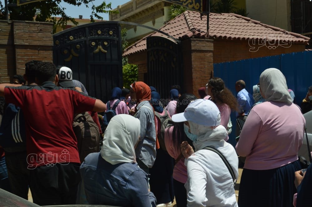 طالبات ثانية ثانوي بالجيزة (3)