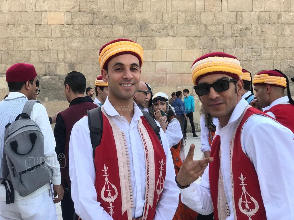 بصور تذكارية.. فرق الطبول تستعد لتقديم عروضها على مسرح سور القاهرة (2)