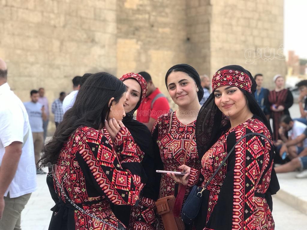 بصور تذكارية.. فرق الطبول تستعد لتقديم عروضها على مسرح سور القاهرة (4)