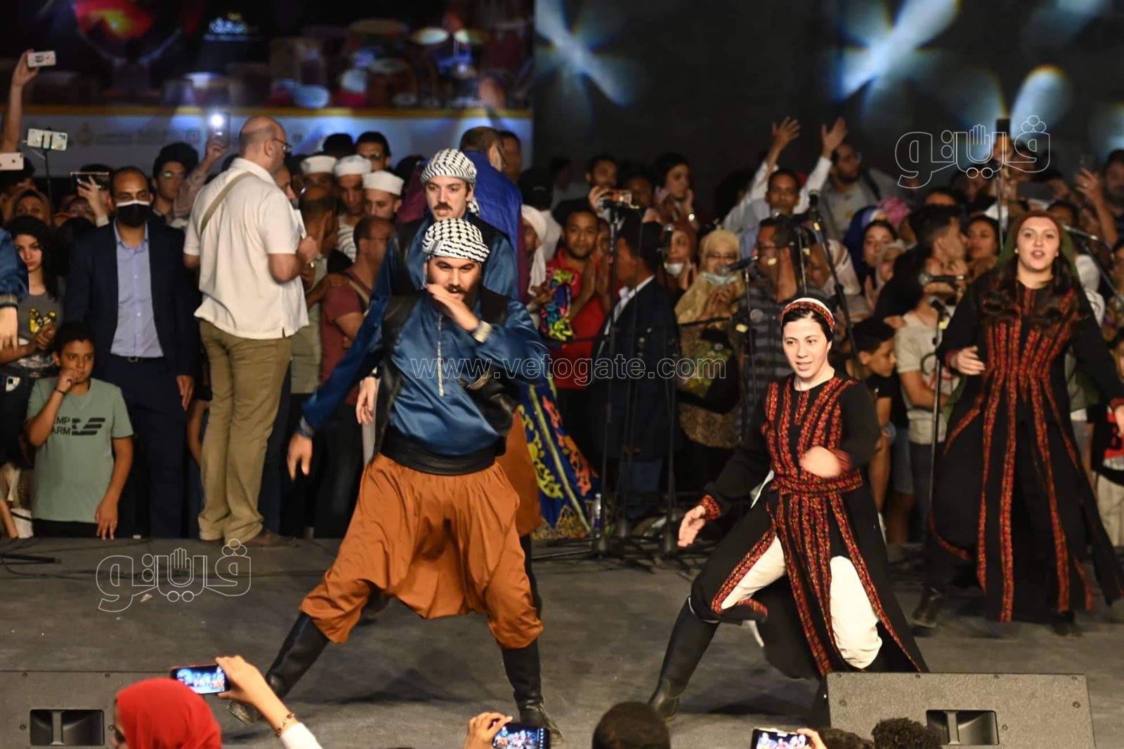 ليلة فنية ساحرة بمهرجان الطبول على مسرح سور القاهرة (5)