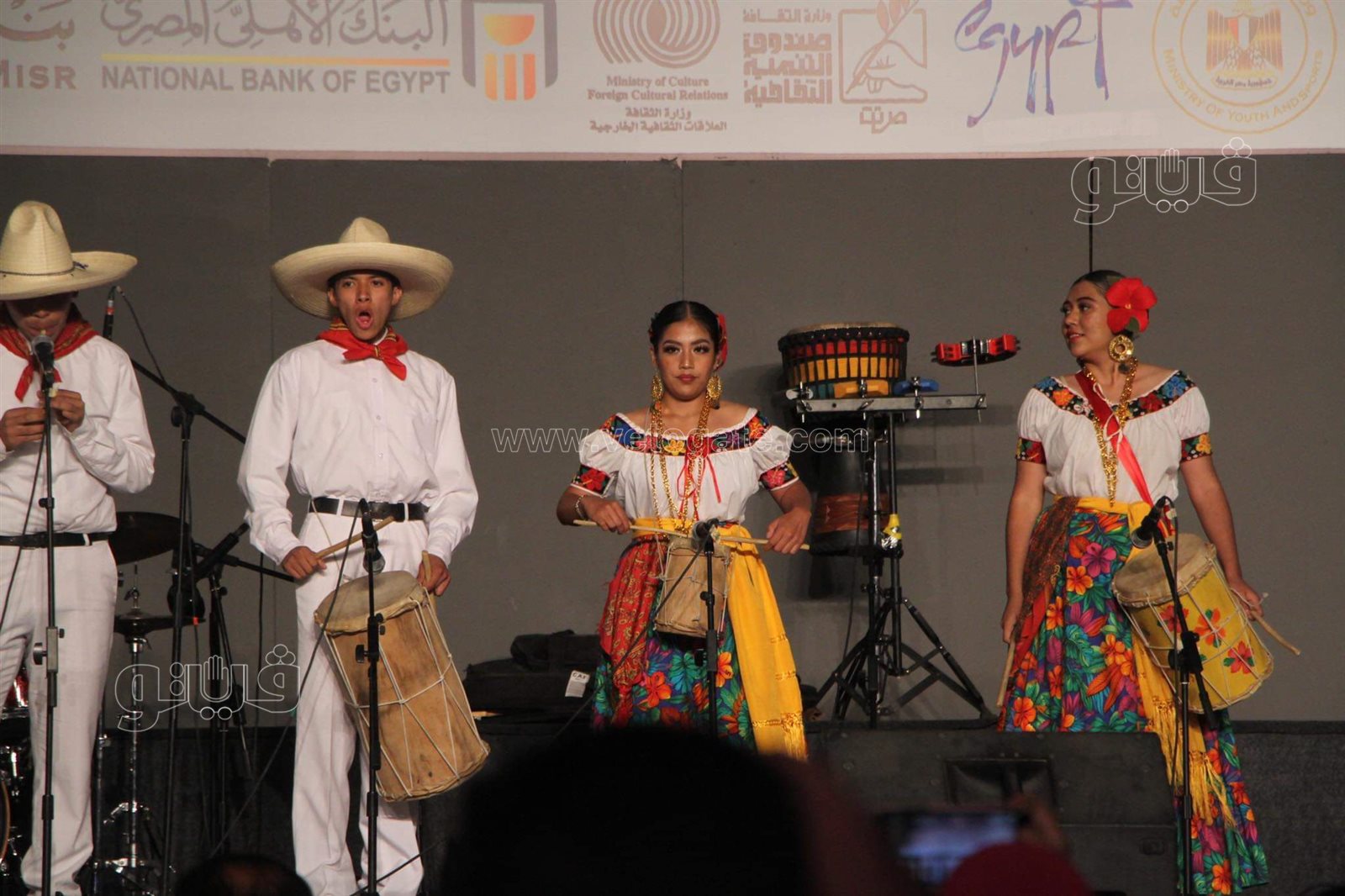 مهرجان الطبول يُسحر الحضور بمسرح بئر يوسف (1)