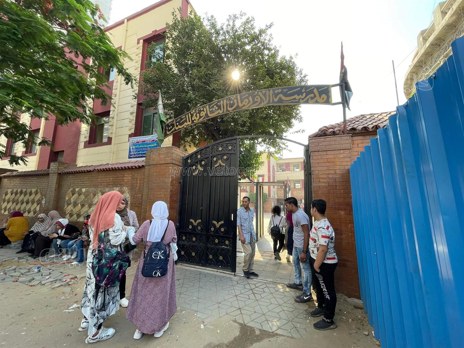 طلاب ثانية ثانوي (5)