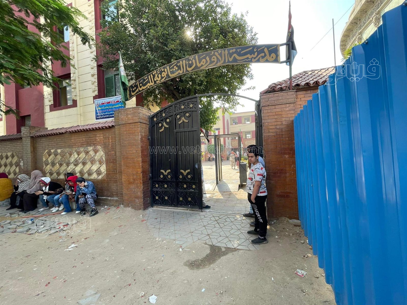 طلاب ثانية ثانوي (6)