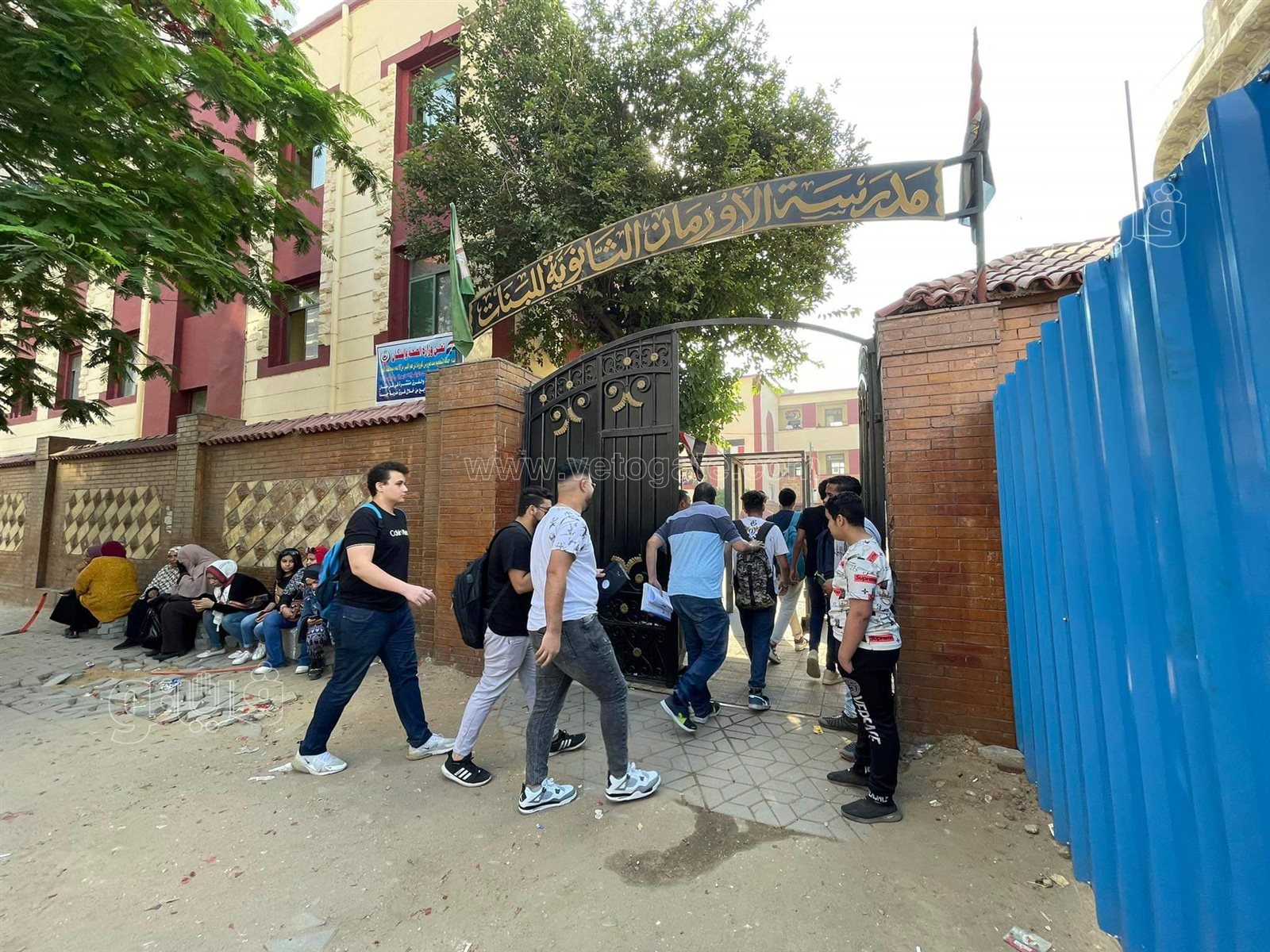 طلاب ثانية ثانوي (7)