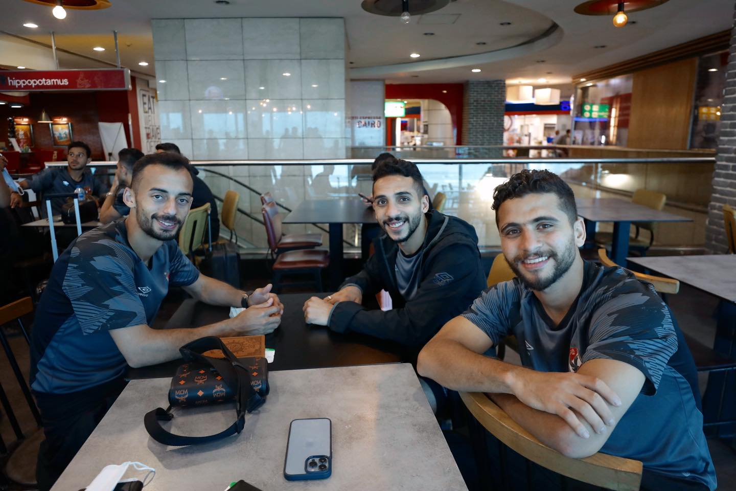 بعثة الأهلي تصل إلى مطار القاهرة للسفر إلى المغرب  (3)