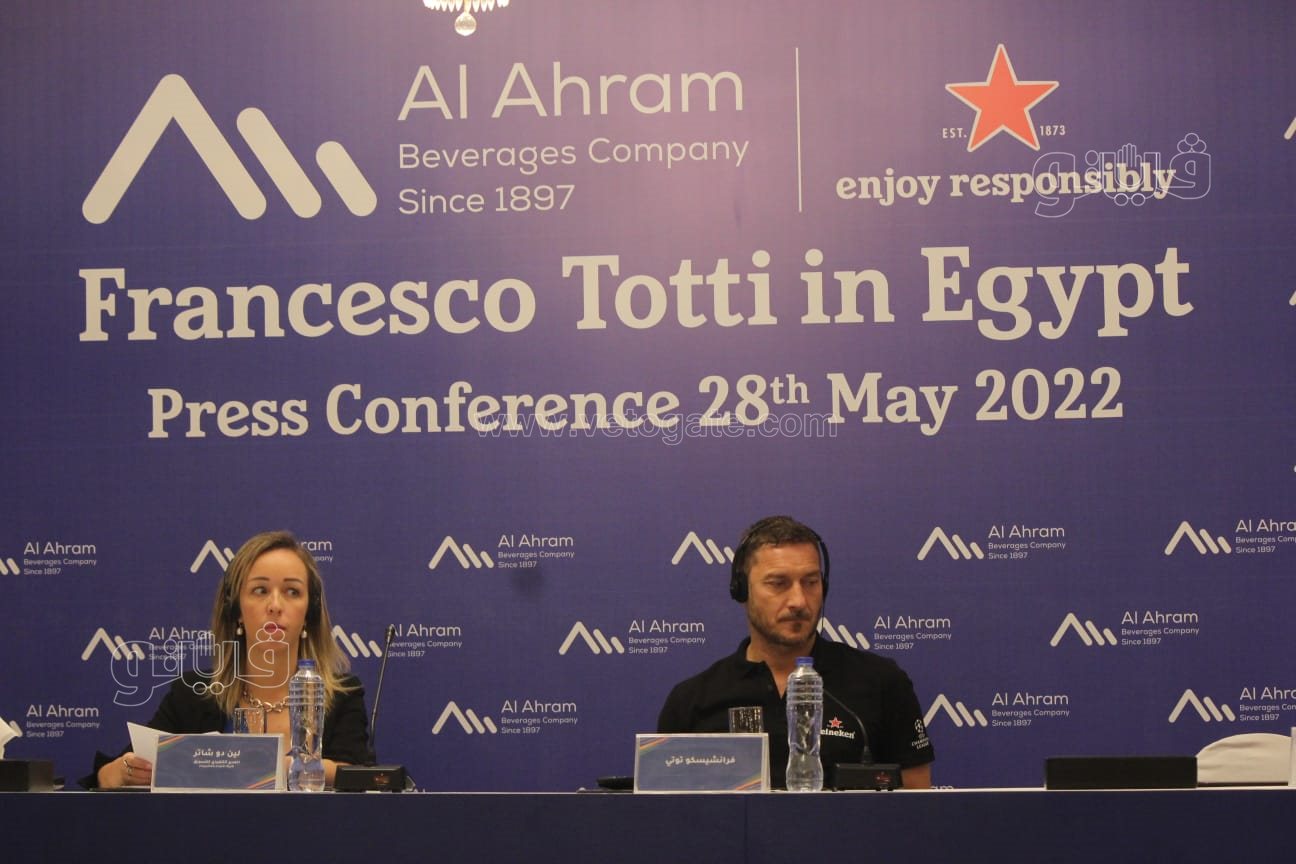  فرانشيسكو توتي لاعب روما ومنتخب إيطاليا السابق (1)