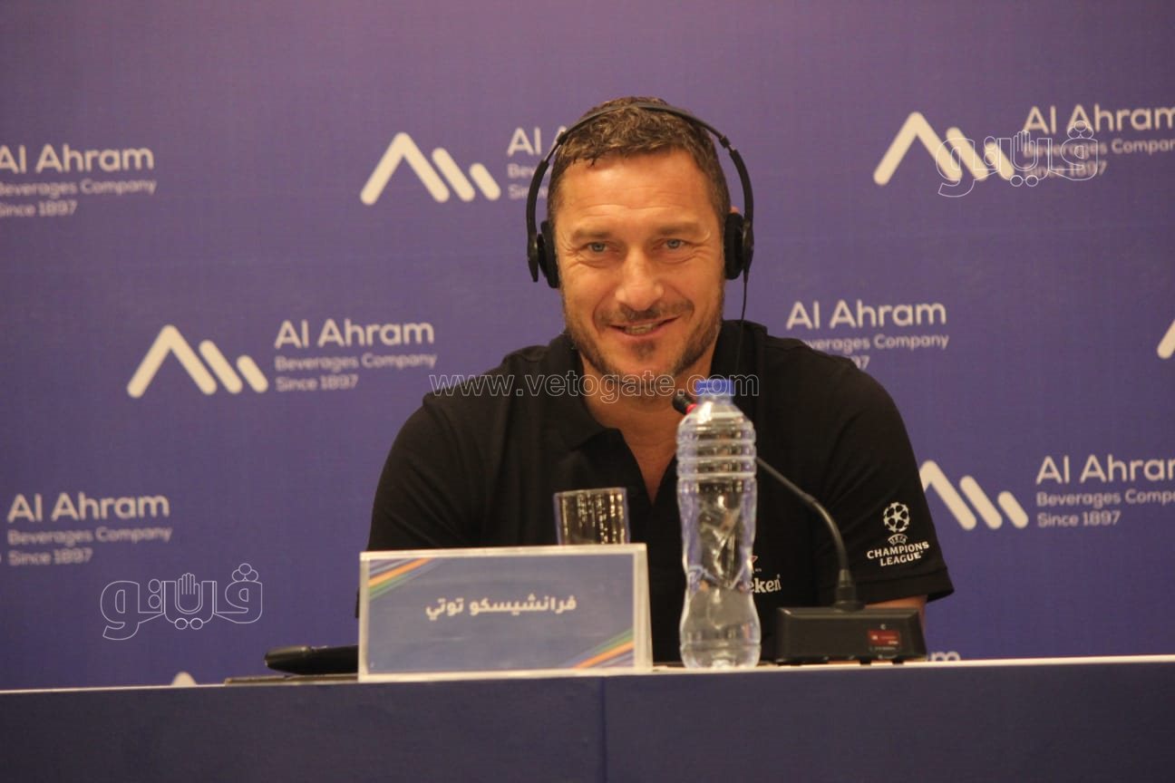  فرانشيسكو توتي لاعب روما ومنتخب إيطاليا السابق (4)