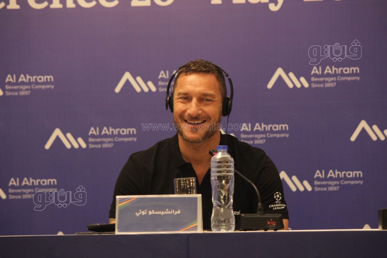  فرانشيسكو توتي لاعب روما ومنتخب إيطاليا السابق (5)