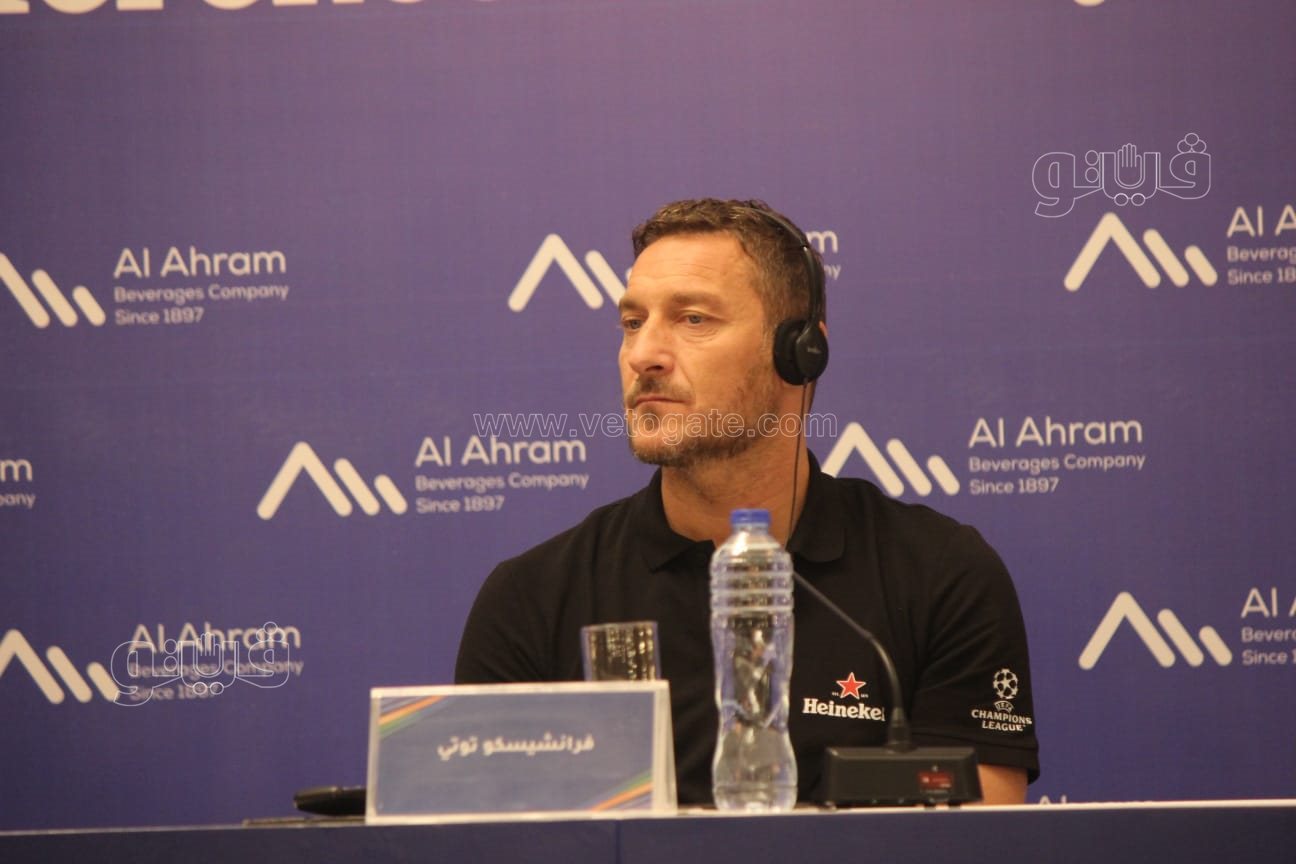  فرانشيسكو توتي لاعب روما ومنتخب إيطاليا السابق (6)