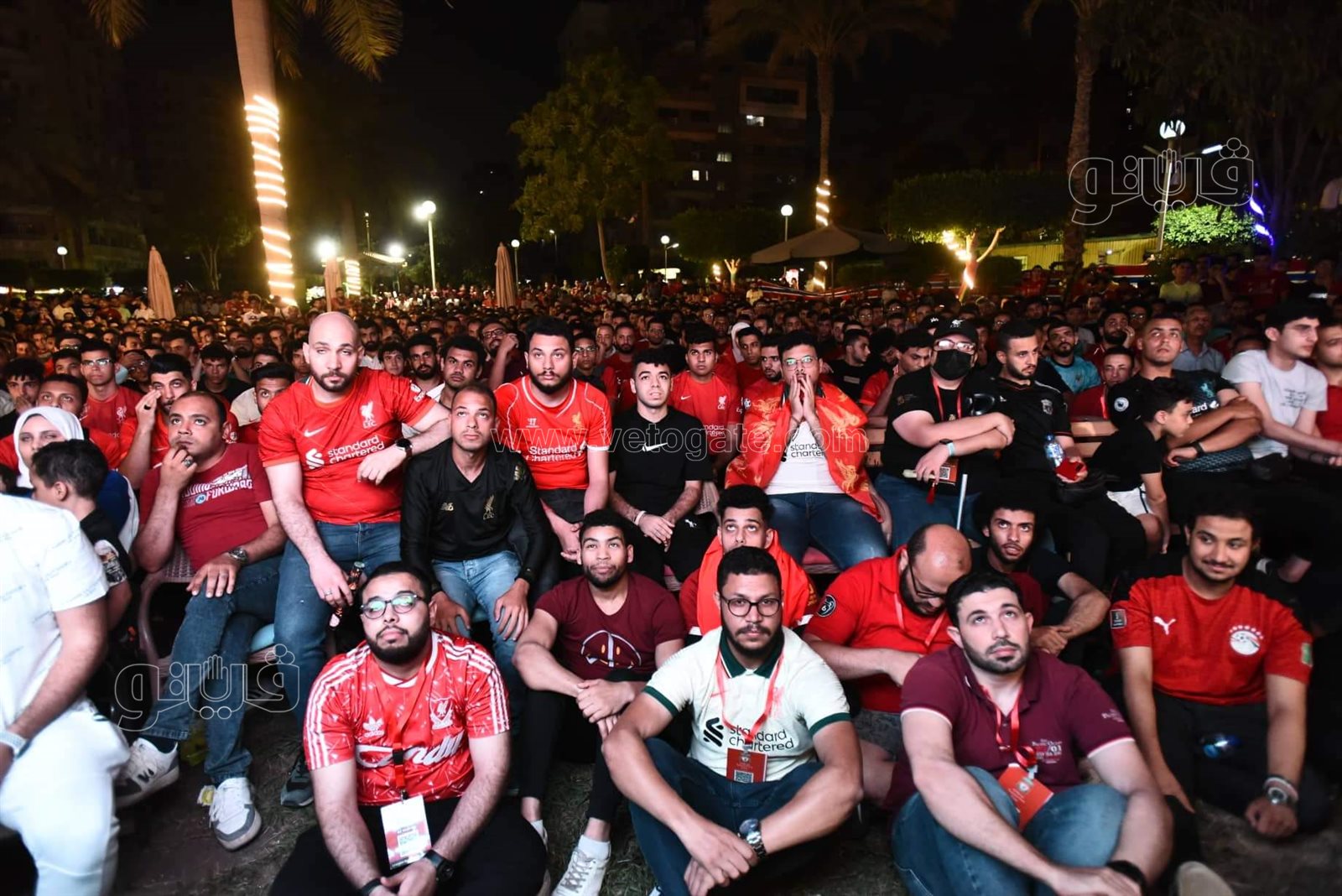 القلق والتوتر يسيطران على جماهير ليفربول خلال مواجهة الفريق لريال مدريد (3)