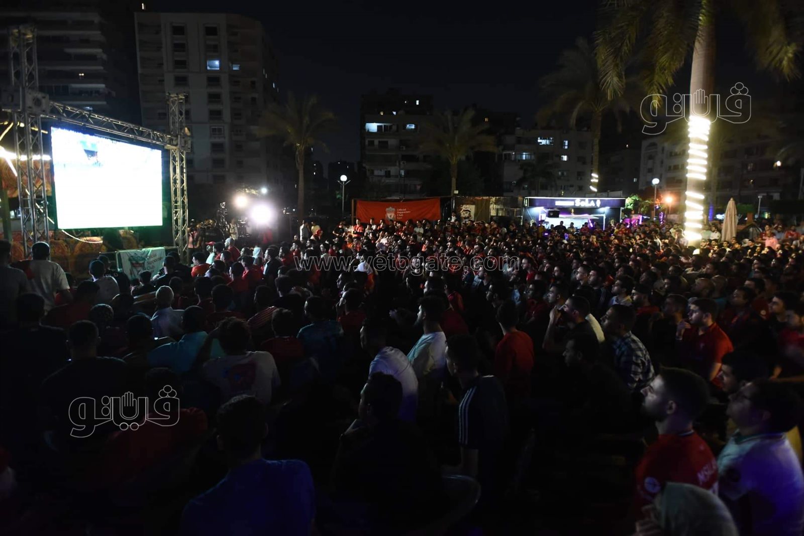 القلق والتوتر يسيطران على جماهير ليفربول خلال مواجهة الفريق لريال مدريد (4)