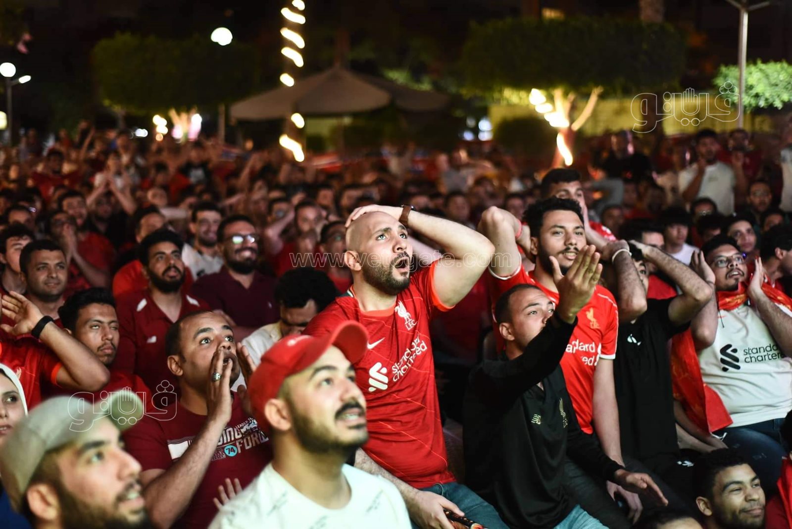 القلق والتوتر يسيطران على جماهير ليفربول خلال مواجهة الفريق لريال مدريد (6)